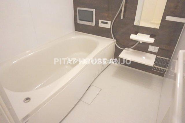 バス・シャワールーム　同物件別部屋