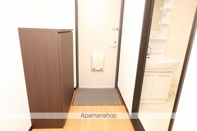 はなみずきIII番館の玄関写真