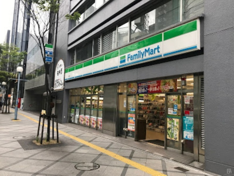 コンビニ　ファミリーマート桜橋店（コンビニ）まで327m
