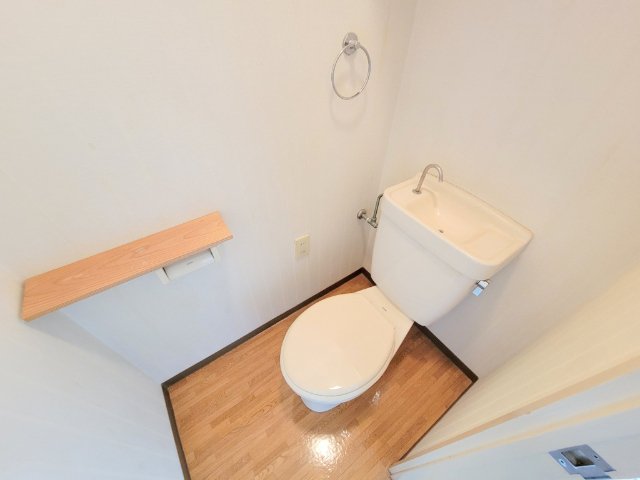サンコスモ生駒のトイレ写真