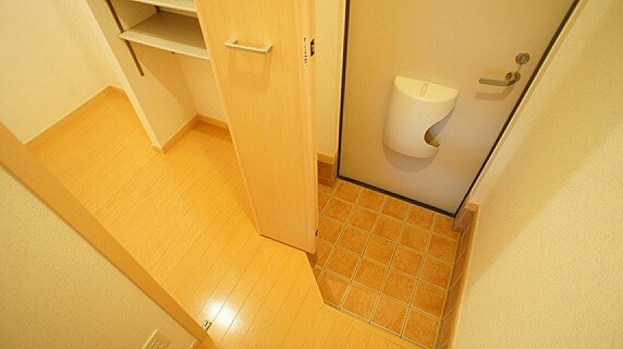 玄関　図面と現状に相違がある場合には現状を優先