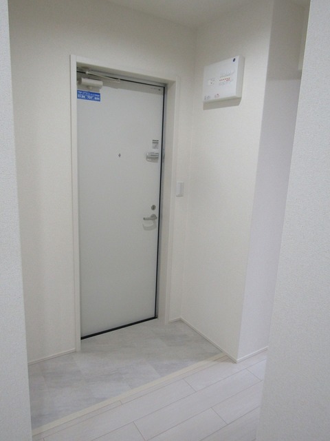 玄関　同一施工会社同一仕様写真