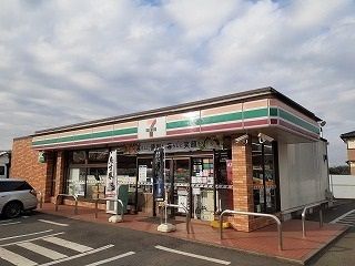コンビニ　セブンイレブン（コンビニ）まで334m