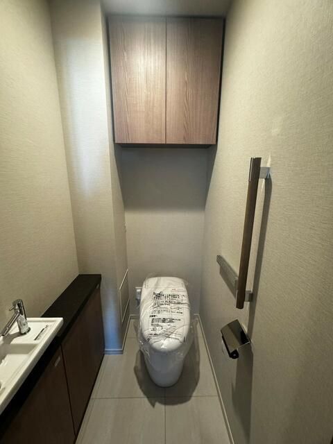 トイレ　別タイプ部屋　参考写真です