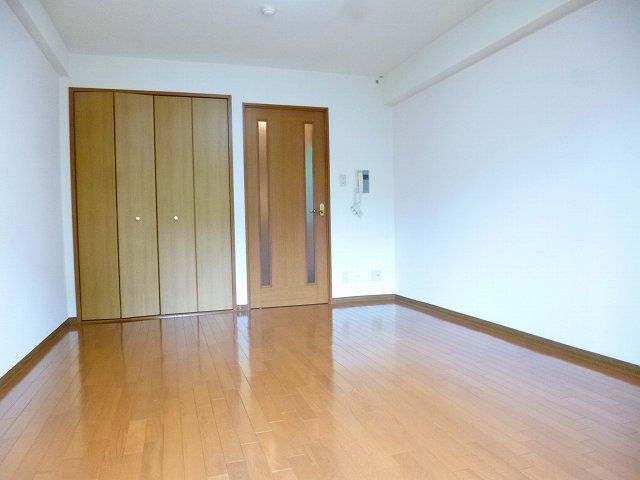 ツインステージ南花屋敷の居間写真