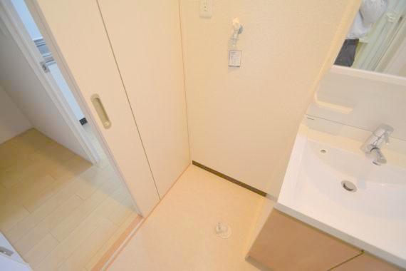 その他設備　室内に洗濯機置場があれば雨の日でも濡れる心配がございませんね
