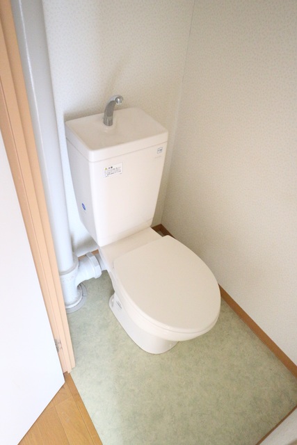 トイレ　※写真は他号室です
