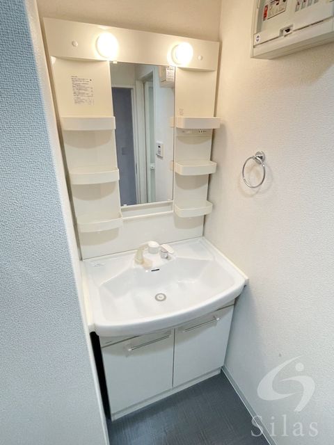 地下鉄御堂筋線 長居駅 徒歩2分 15階建 築15年の内装写真