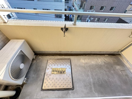 バルコニー　※別号室の写真です