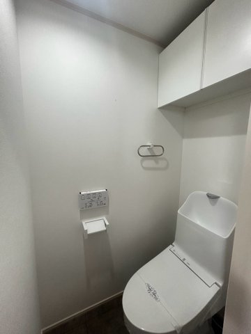 ＪＲ仙山線 東照宮駅 徒歩11分 2階建 築3年のトイレ写真