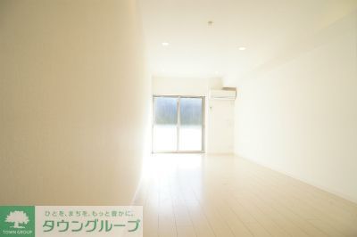 リブリ・コスモの居間写真