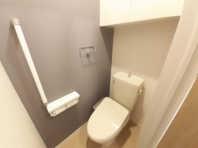 トイレ　落ち着いたトイレです