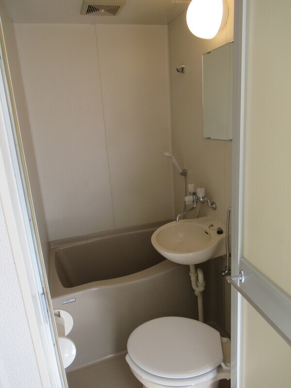 プラザドゥウィルシャーA棟のトイレ写真