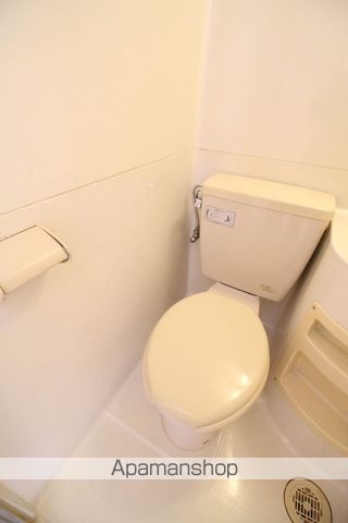 阪急神戸線 中津駅 徒歩7分 6階建 築43年のトイレ写真