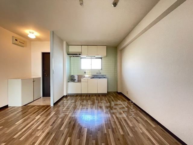惣友ハイツ参の居間写真