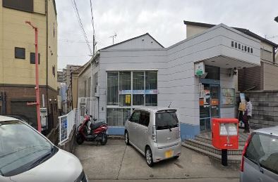 郵便局　高槻真上郵便局（郵便局）まで462m
