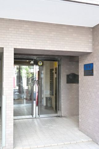 メインステージ三軒茶屋の外観写真