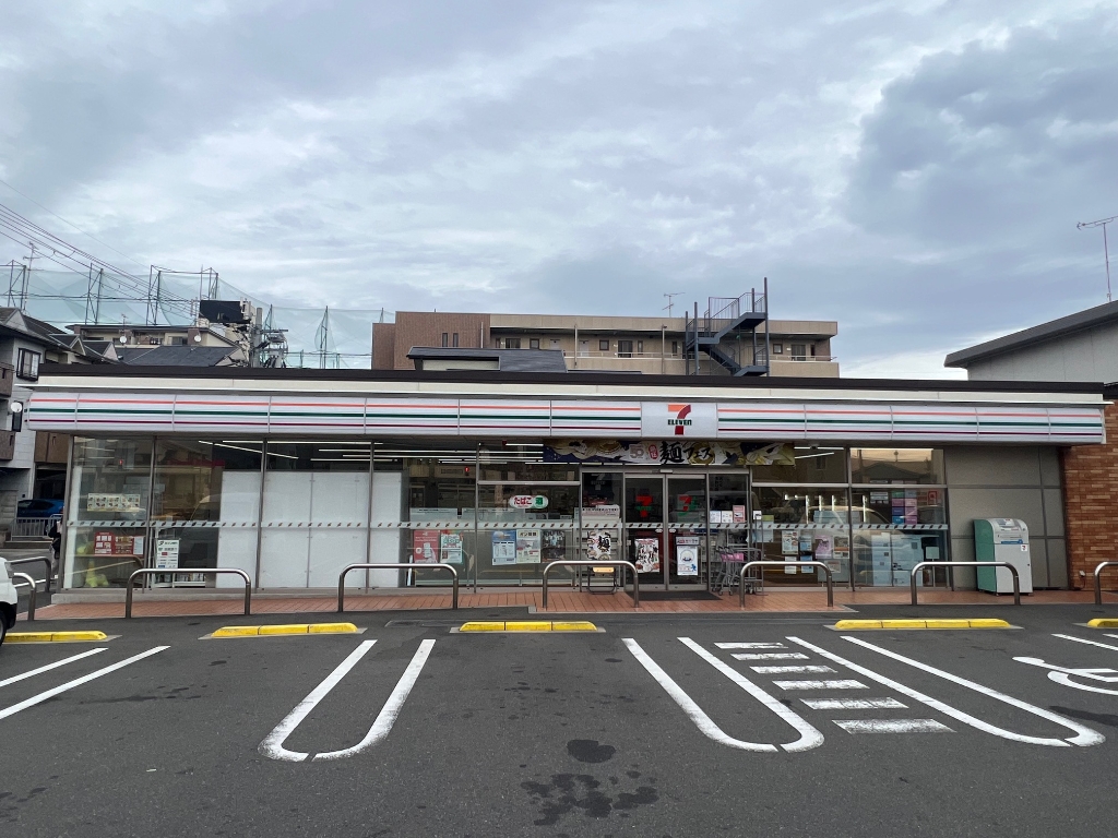 コンビニ　セブンイレブン 下津林東大般若町店（コンビニ）まで198m