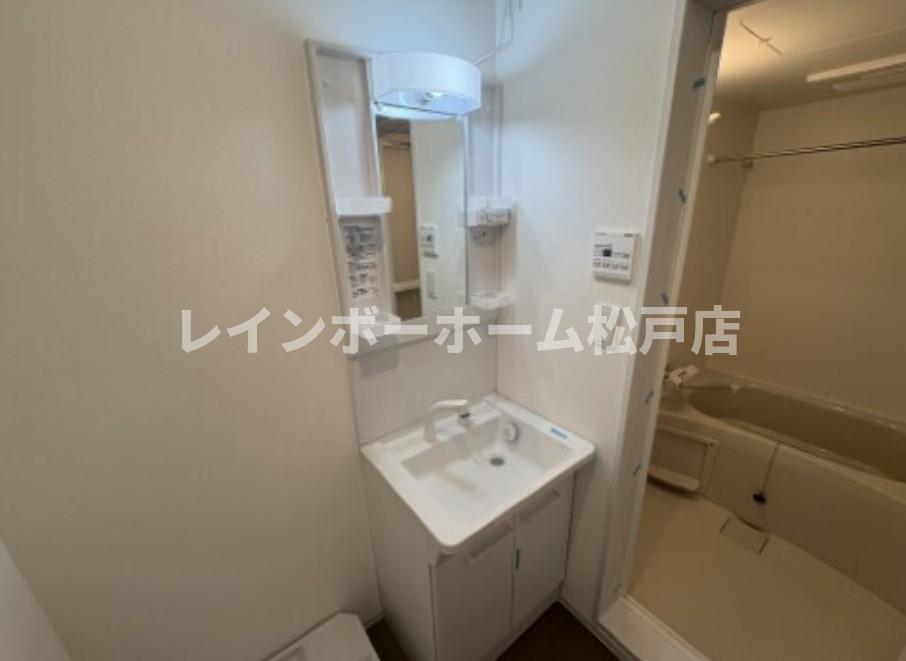 洗面設備　※同施工参考写真