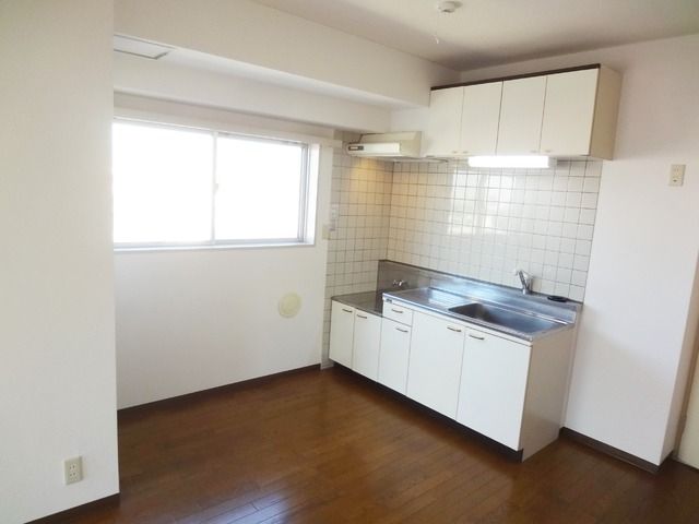 その他部屋・スペース　★広々とした7.5帖のリビングです★