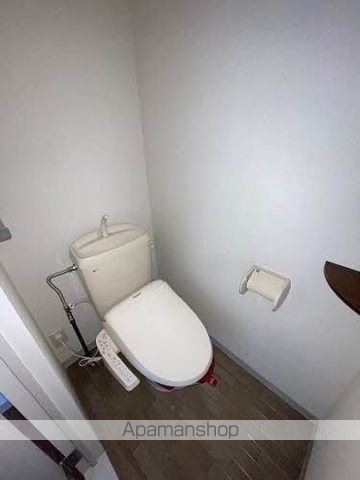 伊達郡川俣町 2階建 築29年のトイレ写真