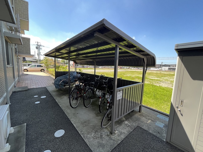 ＪＲ白新線 新発田駅 バス乗車時間：9分 最寄りバス停で下車 徒歩2分 3階建 築18年の外観写真