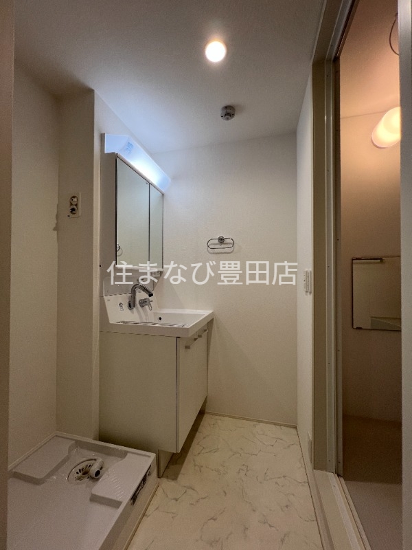 洗面設備　同型タイプ
