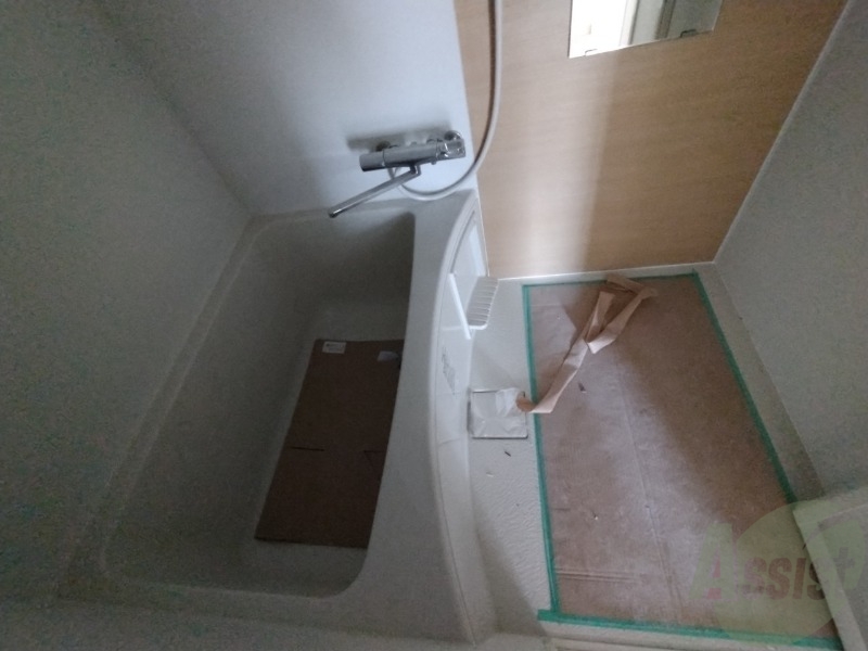 バス・シャワールーム　お風呂です。ゆっくりお風呂につかるのも体に良いですね