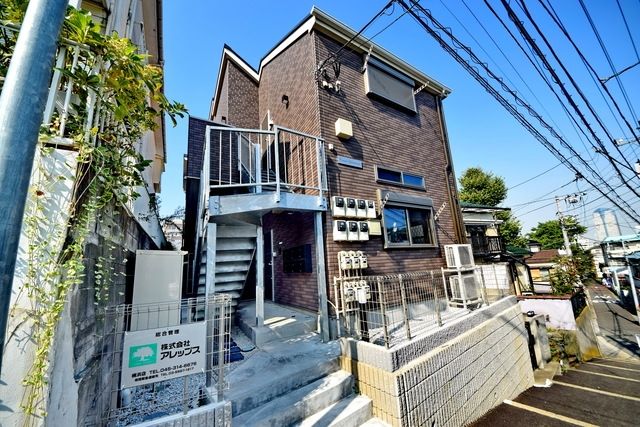 クレセール横浜の外観写真