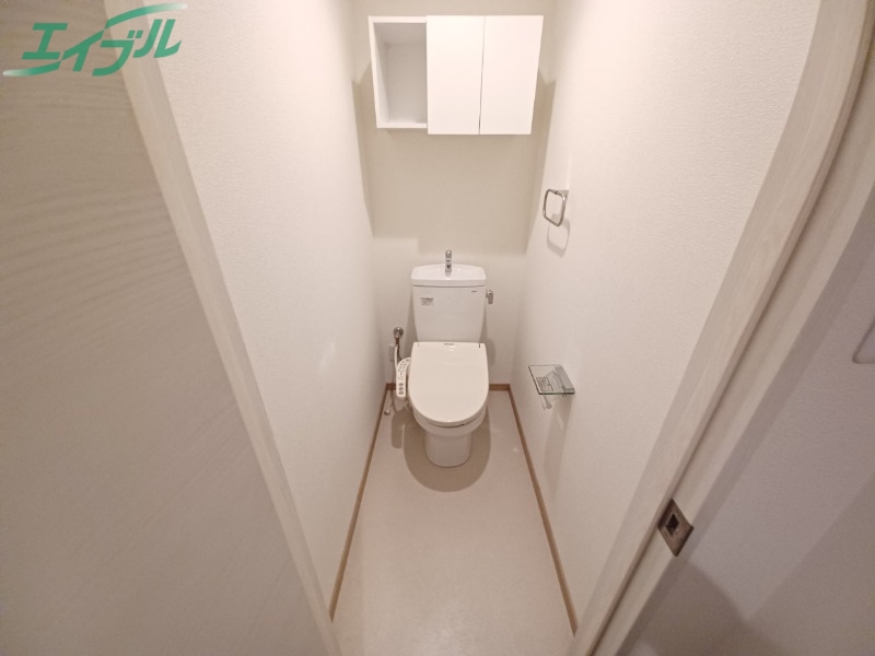 トイレ　別部屋反転タイプ