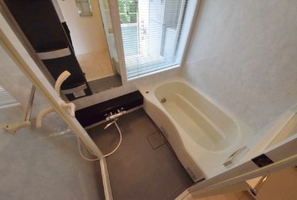バス・シャワールーム　写真は同タイプ住居です。