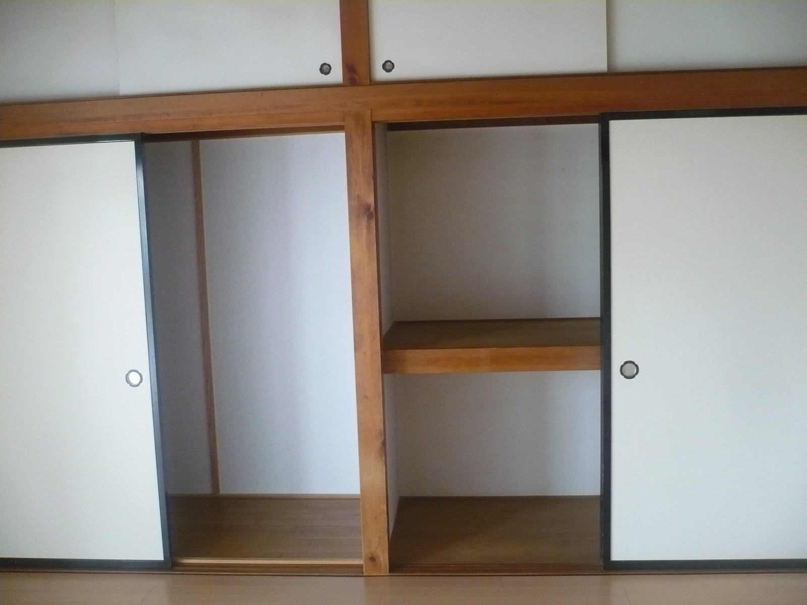 収納　☆２間分の広い収納です☆