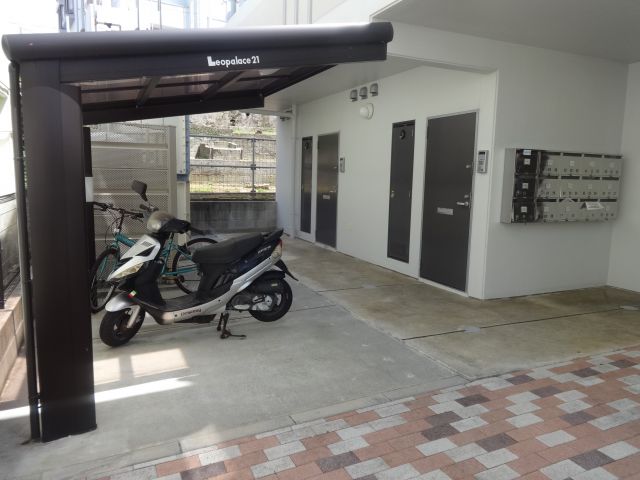 駐車場　駐輪場