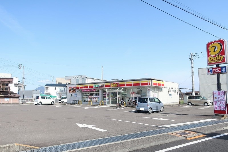 コンビニ　デイリーヤマザキ香川金蔵寺町店（コンビニ）まで314m