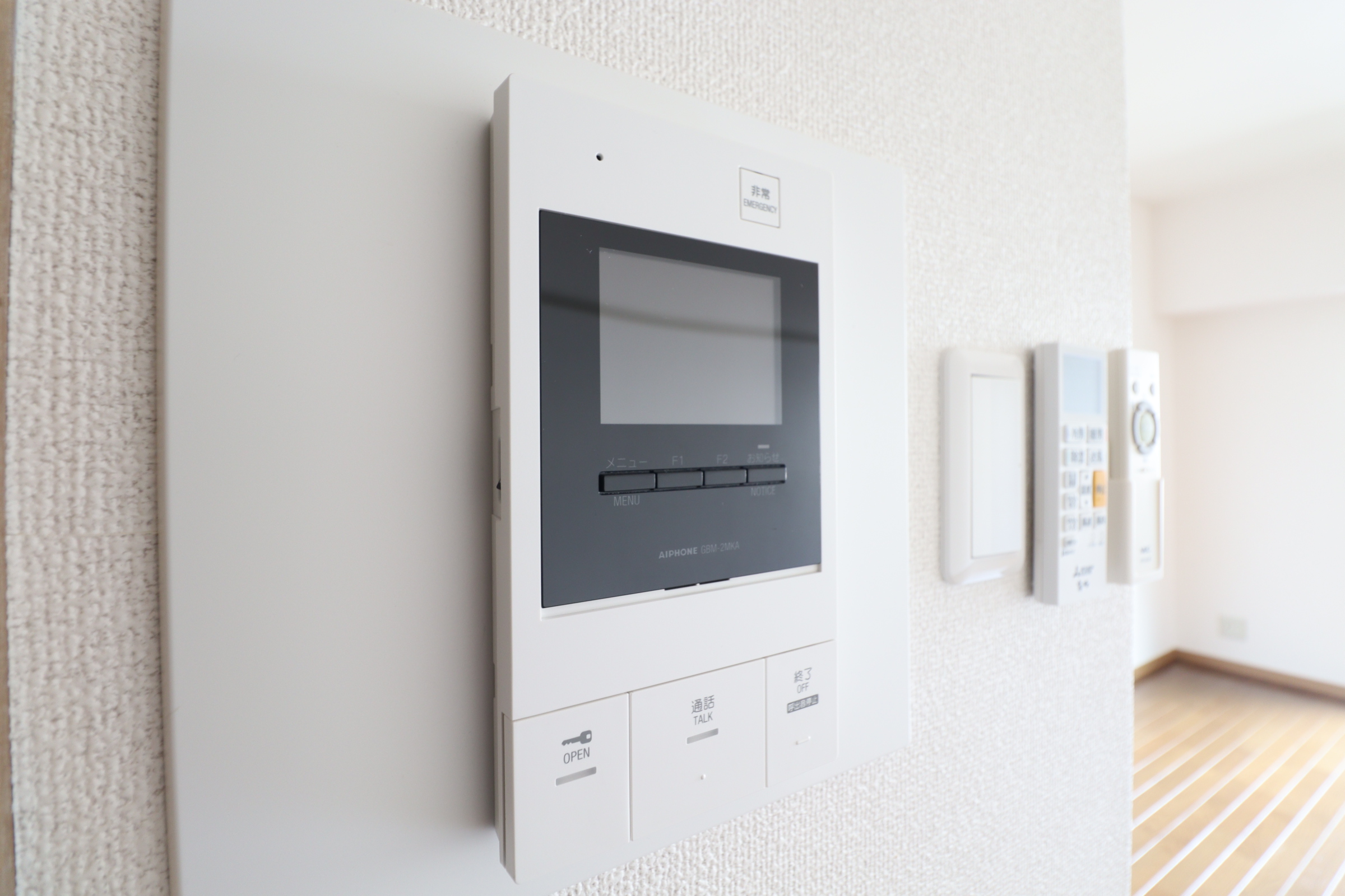 セキュリティ　モニター付インターホン