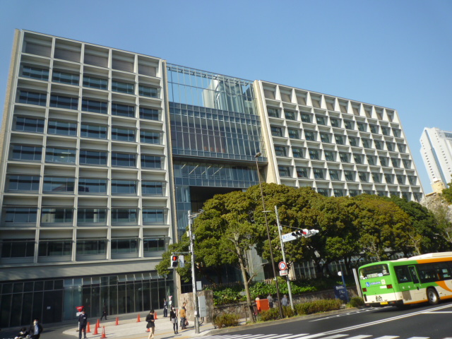 大学・短大　私立慶應義塾大学（大学・短大）まで381m