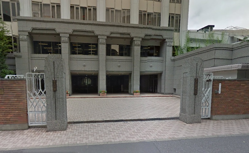 中学校　東京女学館（中学校）まで381m