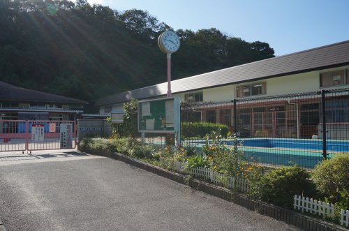 幼稚園・保育園　生駒市立俵口幼稚園（幼稚園・保育園）まで975m