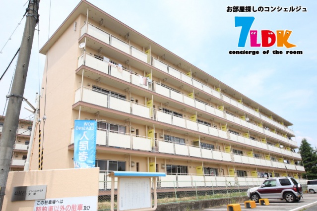 吉野郡大淀町大字下渕のマンションの建物外観