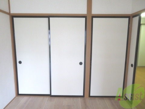 収納　収納スペースには、大切なお洋服が収納できます。