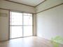 居室・リビング　明かりの入りやすい、南向きのお部屋です。