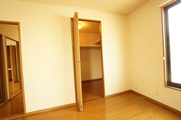 収納　ウォークインクローゼット