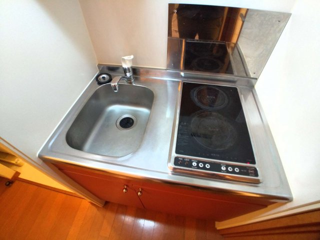 キッチン　一人暮らしにピッタリの機能的なシンク