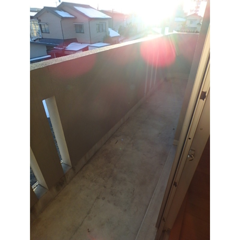 バルコニー　図面と現状に相違がある場合には現状を優先