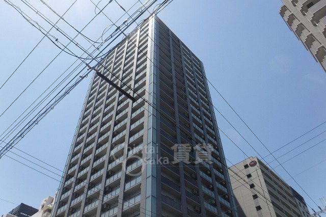 【大阪市淀川区宮原のマンションの建物外観】