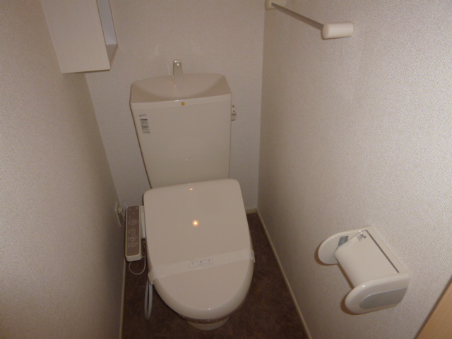 トイレ　温水洗浄便座