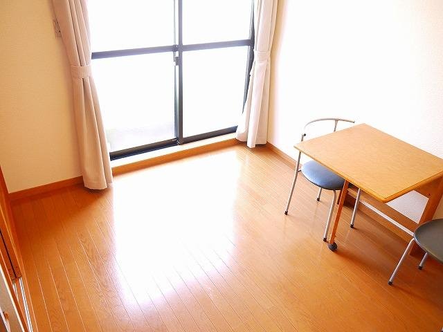 居室・リビング　ゆったりとした居間です