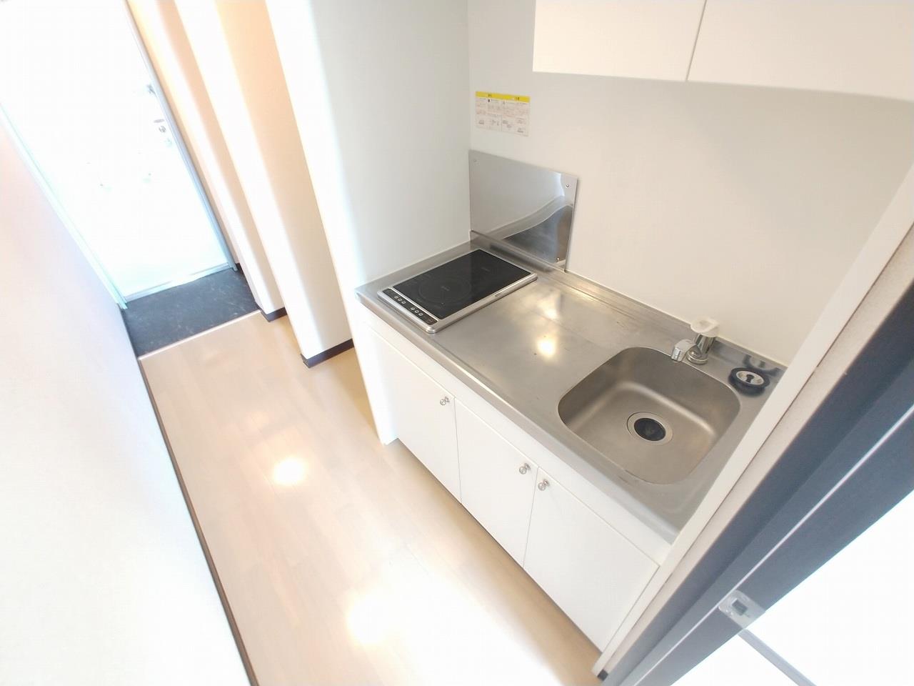 キッチン　キッチン：2口電気コンロ