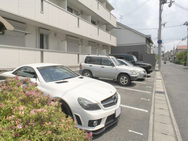 【ローズコート芦屋の駐車場】