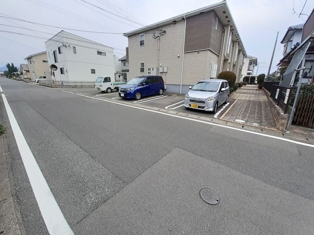 【ラダーリーフの駐車場】